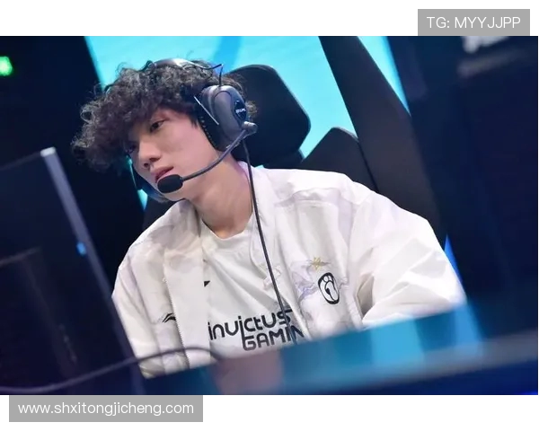 IG以55分领跑世界大师赛积分榜争夺激烈各队奋勇争先 IG以55分领跑世界大师赛积分榜争夺激烈各队奋勇争先