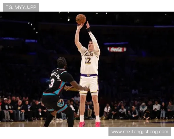 灰熊鏖战湖人巅峰对决青年力量与巨星意志的终极碰撞 灰熊鏖战湖人巅峰对决青年力量与巨星意志的终极碰撞